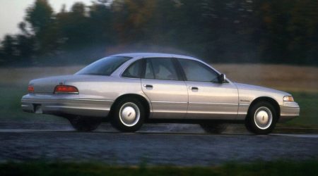 1991-1992-ford-crown-victoria.jpg