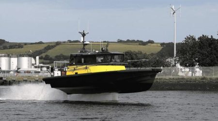 Artemis_hydrofoil_pilot_boat_smart_cities_PR1_rt.jpg