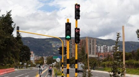 Bike_path_or_cicloruta_Bogota_smart_cities_Adobe1_rt.jpg