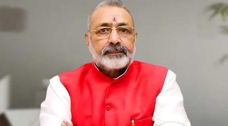 Centre-pitches-for-medical-textiles-health-tech-for-self-reliance-.jpg