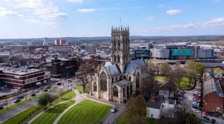Doncaster_Minister_and_aerial_of_city_smart_cities_Adobe1_rt.jpg