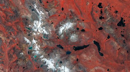 Earth_from_Space_Pariacaca_Mountain_Range_Peru_pillars.jpg