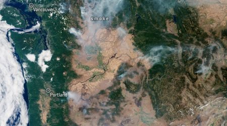 Fires_near_Vancouver_Canada_pillars.jpg