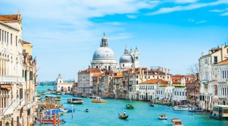 Venice_boats_on_water_smart_cities_Adobe1_rt.jpg