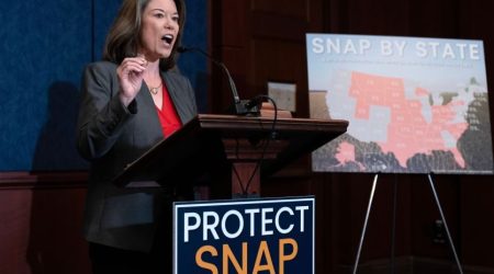 angie-craig-snap-presser-11-20-25-AP.jpg