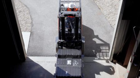 b2u-lancaster-overhead-forklift-with-ev-pack.jpg