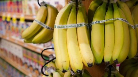 bananas-in-gorcery-store.jpg