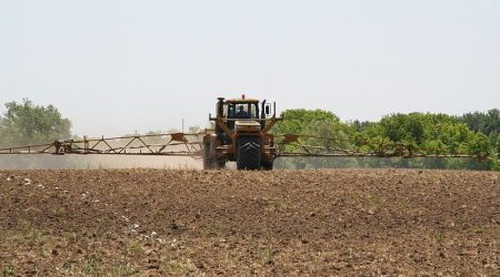 fertilizer_spraying.jpg