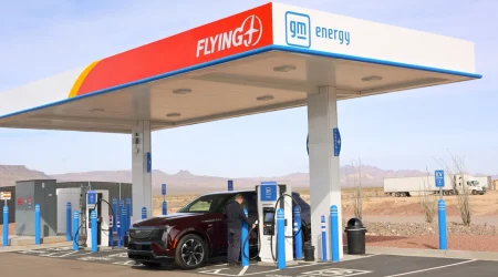 pilot-gm-and-evgo-build-out-ev-fast-charging-network_100964176_h.webp.webp